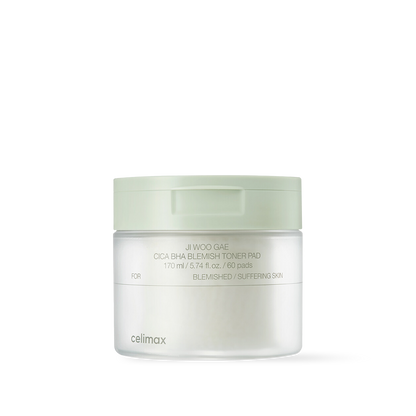 Celimax Ji Woo Gae Cica BHA Blemish Toner Pad in a green plastic jar with white textured cotton pads inside