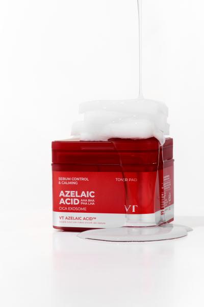 VT Cosmetics AZ Care toner pads jar with green and white label