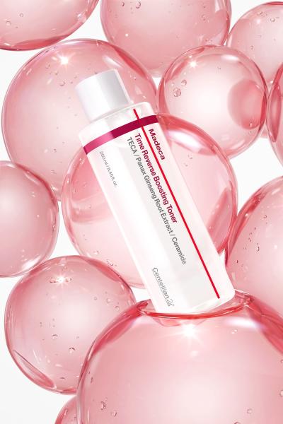 Centellian24 Madeca Time Reverse Boosting Toner in a translucent cylindrical bottle