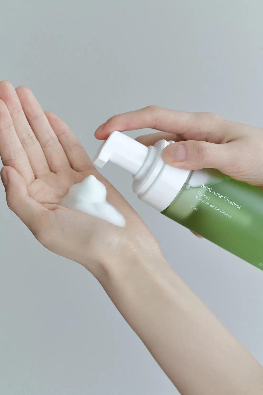 celimax The Real Noni Acne Bubble Cleanser 155ml_MX